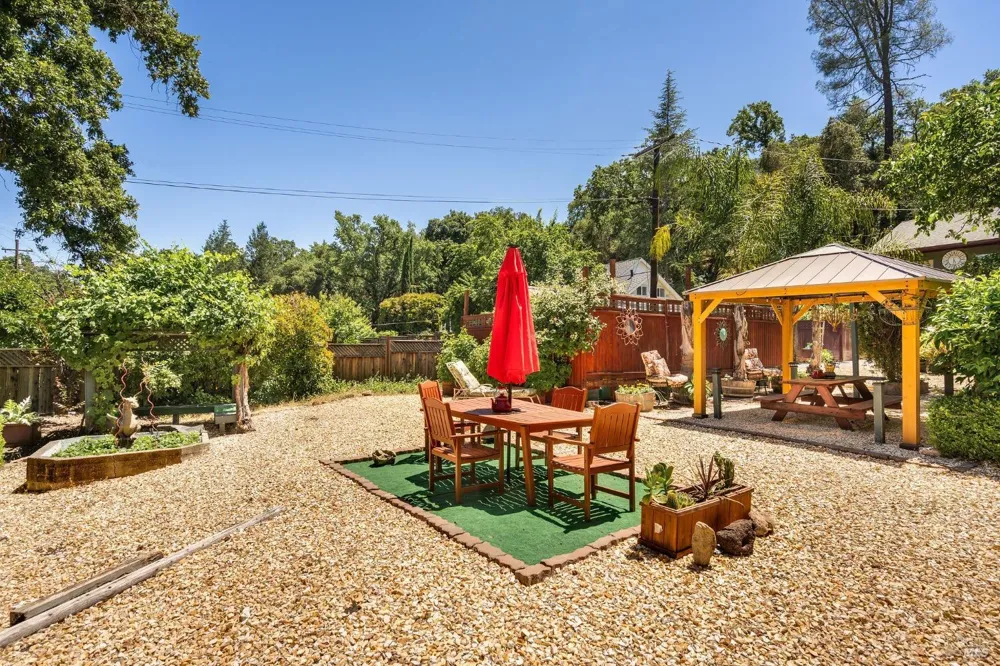 3037 Foothill Boulevard Calistoga, CA 94515