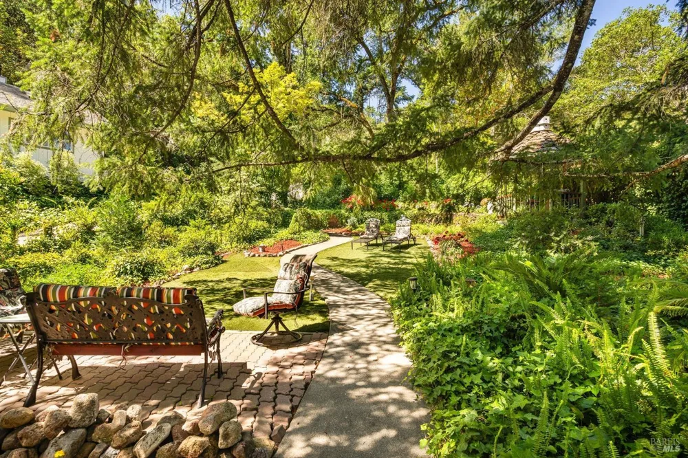 3037 Foothill Boulevard Calistoga, CA 94515