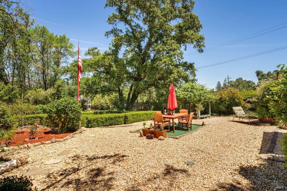 3037 Foothill Boulevard Calistoga, CA 94515