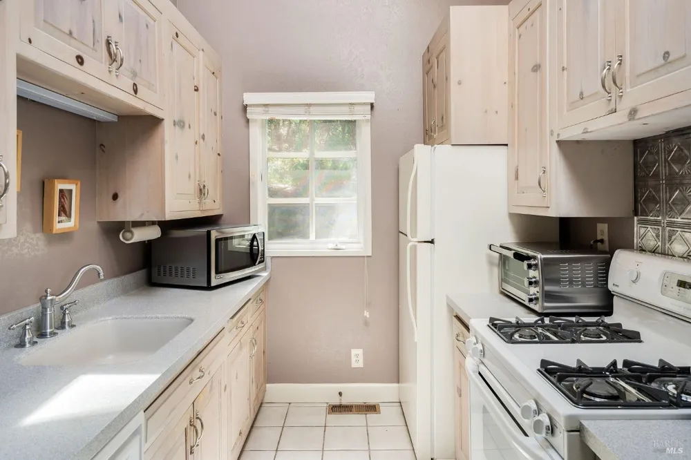 3037 Foothill Boulevard Calistoga, CA 94515