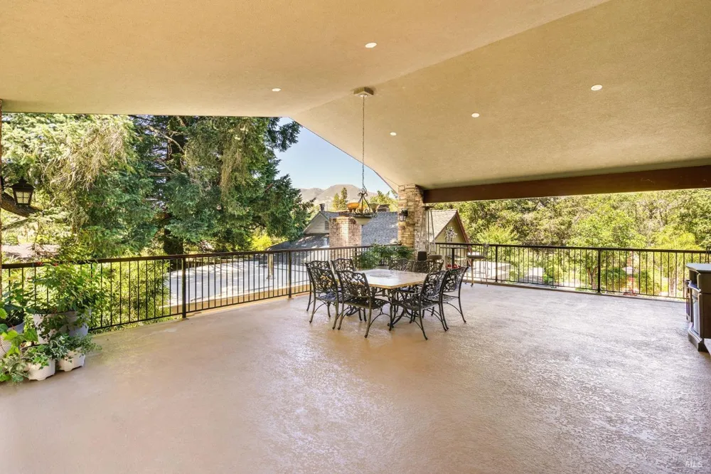 3037 Foothill Boulevard Calistoga, CA 94515