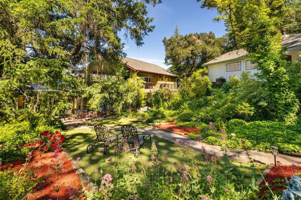 3037 Foothill Boulevard Calistoga, CA 94515