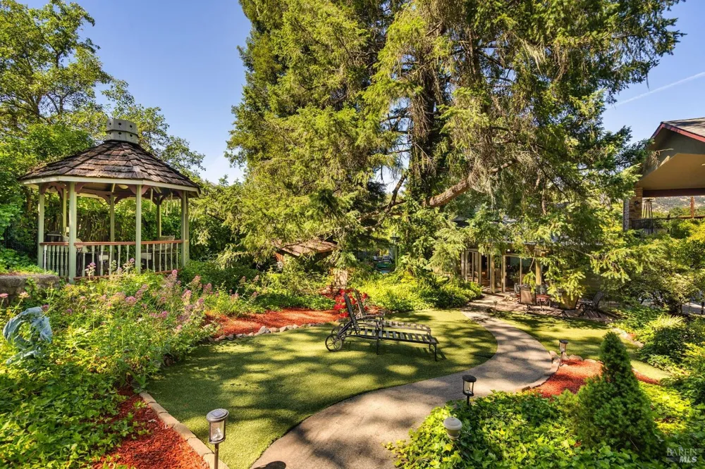 3037 Foothill Boulevard Calistoga, CA 94515