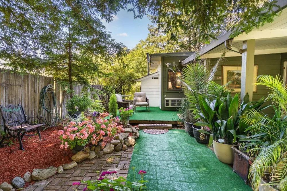3037 Foothill Boulevard Calistoga, CA 94515