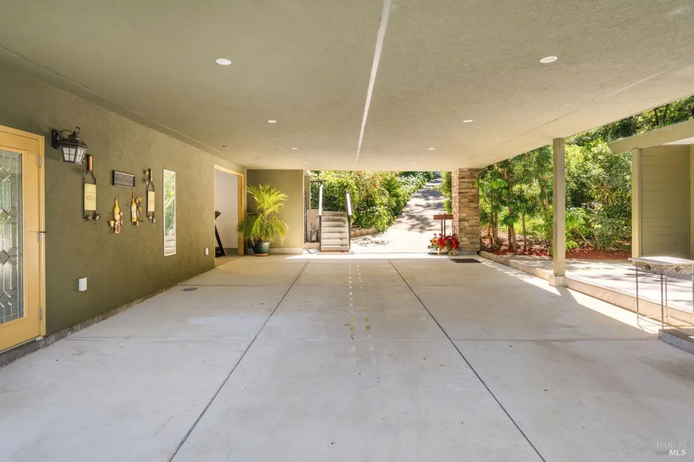 3037 Foothill Boulevard Calistoga, CA 94515