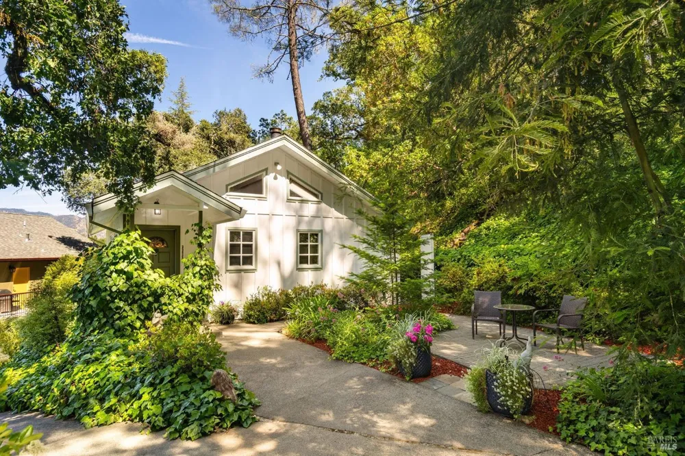 3037 Foothill Boulevard Calistoga, CA 94515
