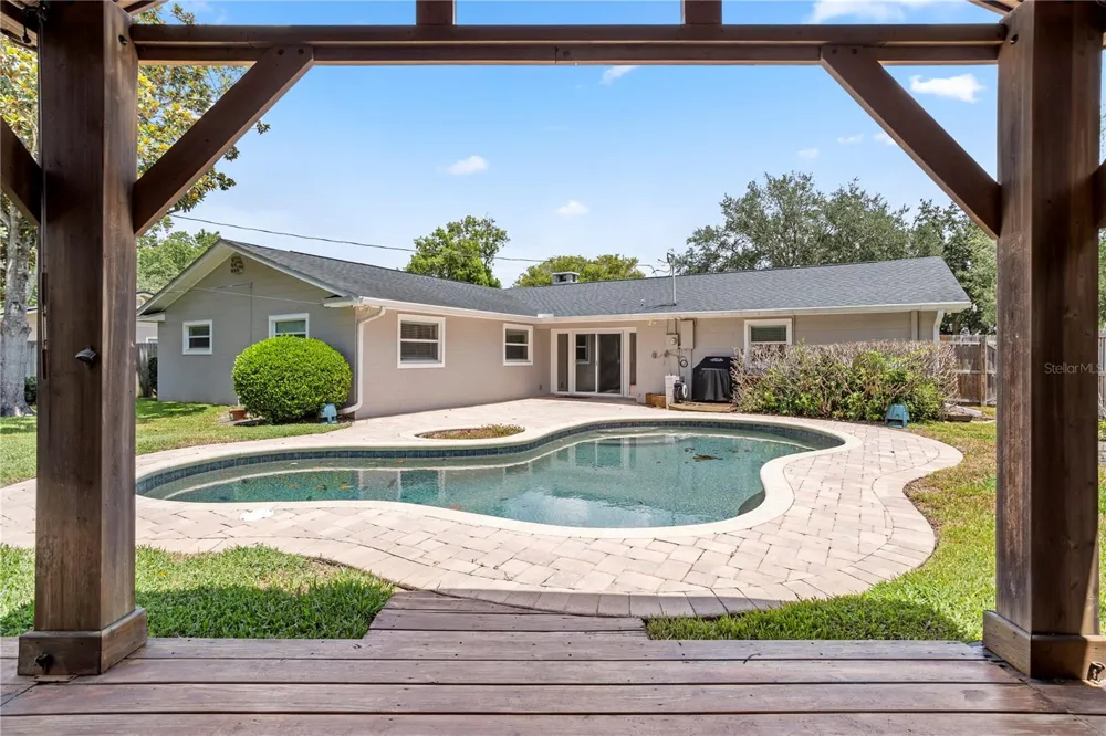 2130 DELORAINE TRAIL Maitland, FL 32751