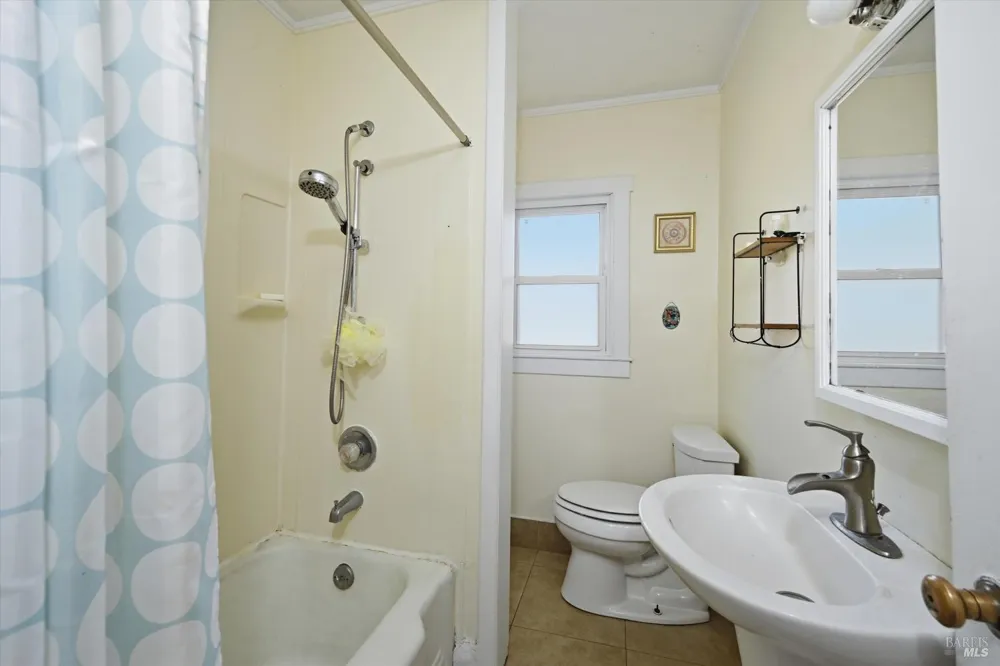 3440 Beach Street Nice, CA 95464