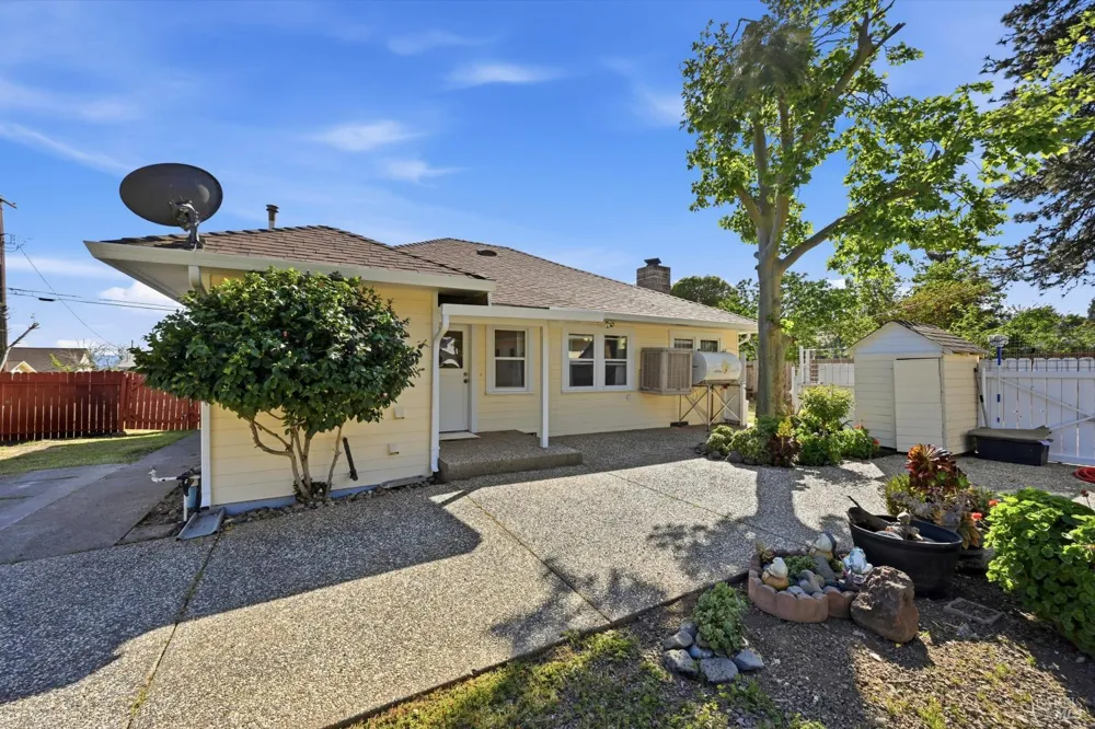 3440 Beach Street Nice, CA 95464