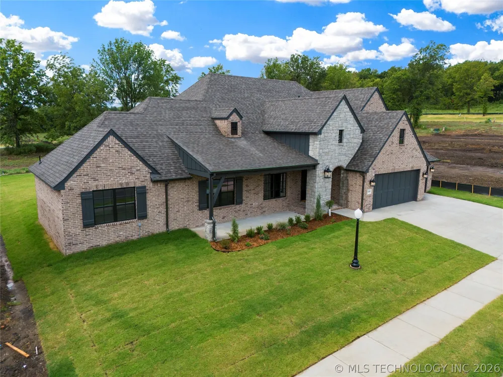 1509 Pinecrest Drive Claremore, OK 74017