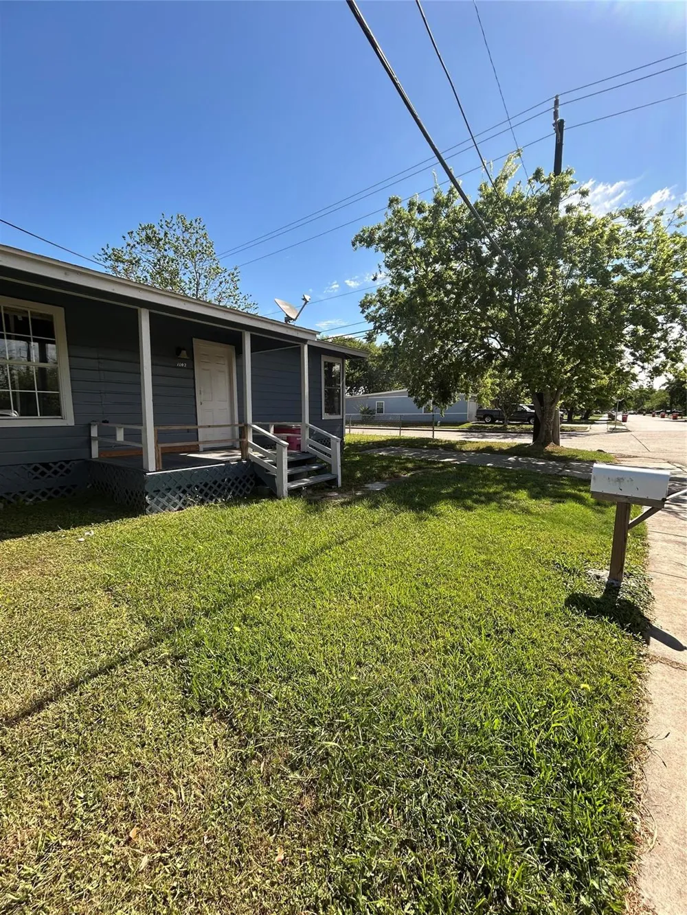 1102 W 10th Street Freeport, TX 77541
