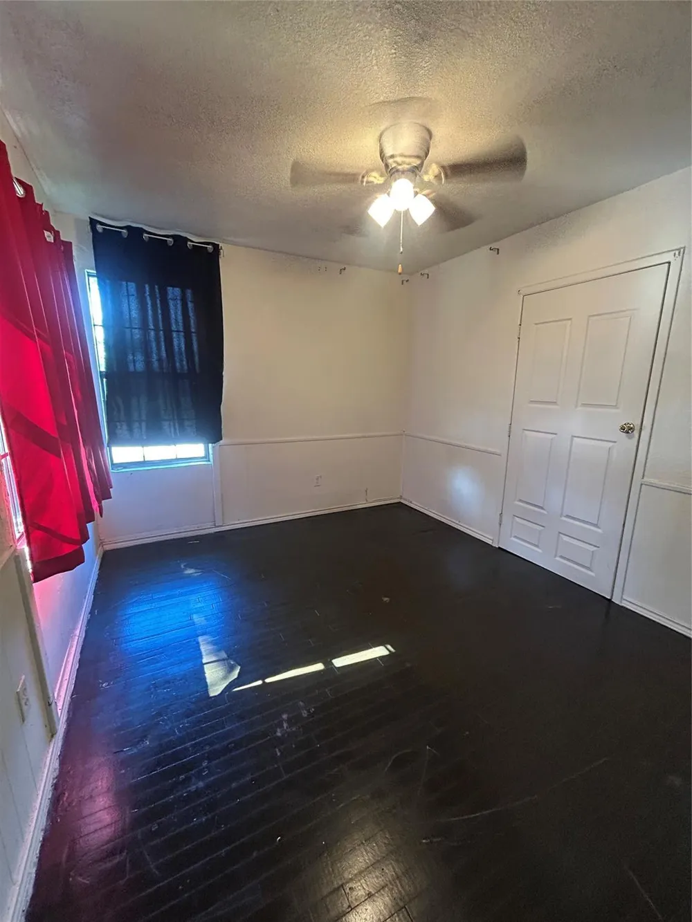1102 W 10th Street Freeport, TX 77541