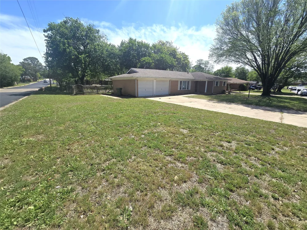 1144 Norwood Drive Hurst, TX 76053