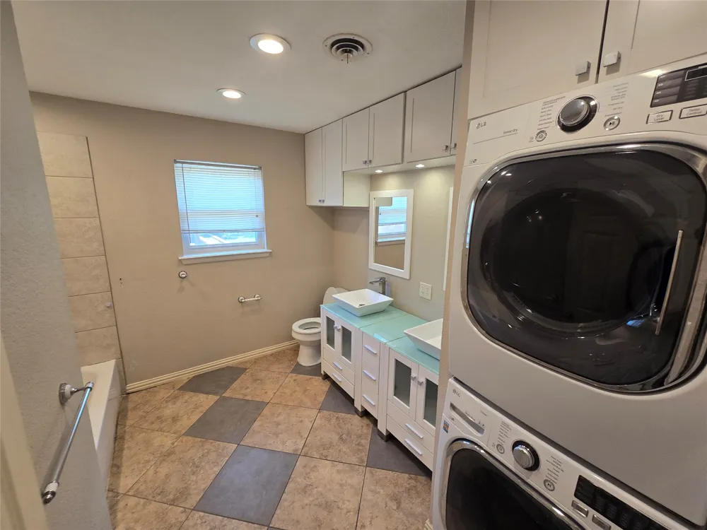 1144 Norwood Drive Hurst, TX 76053