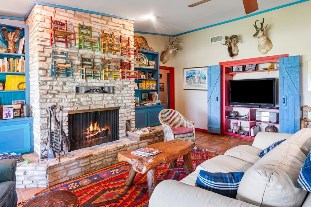 CR 409 Spicewood, TX 78669