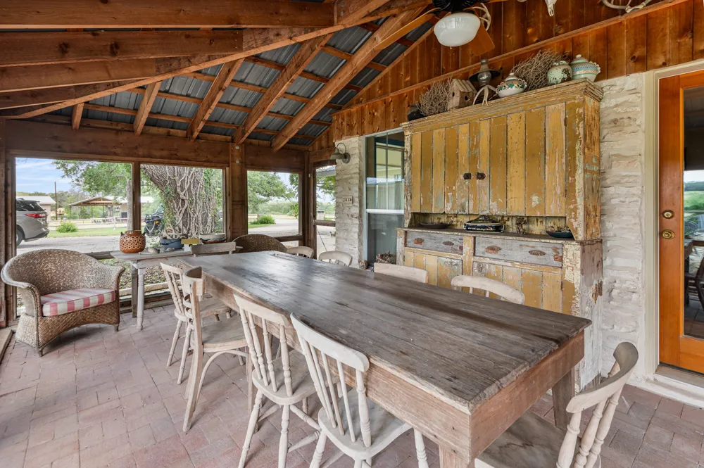 CR 409 Spicewood, TX 78669
