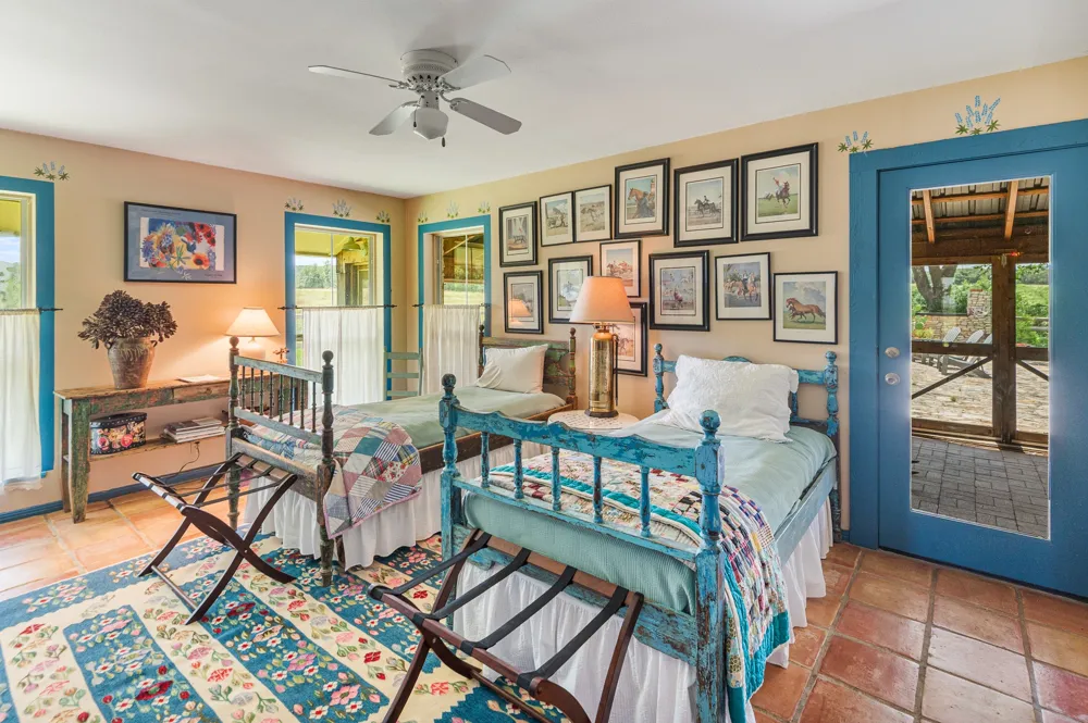CR 409 Spicewood, TX 78669