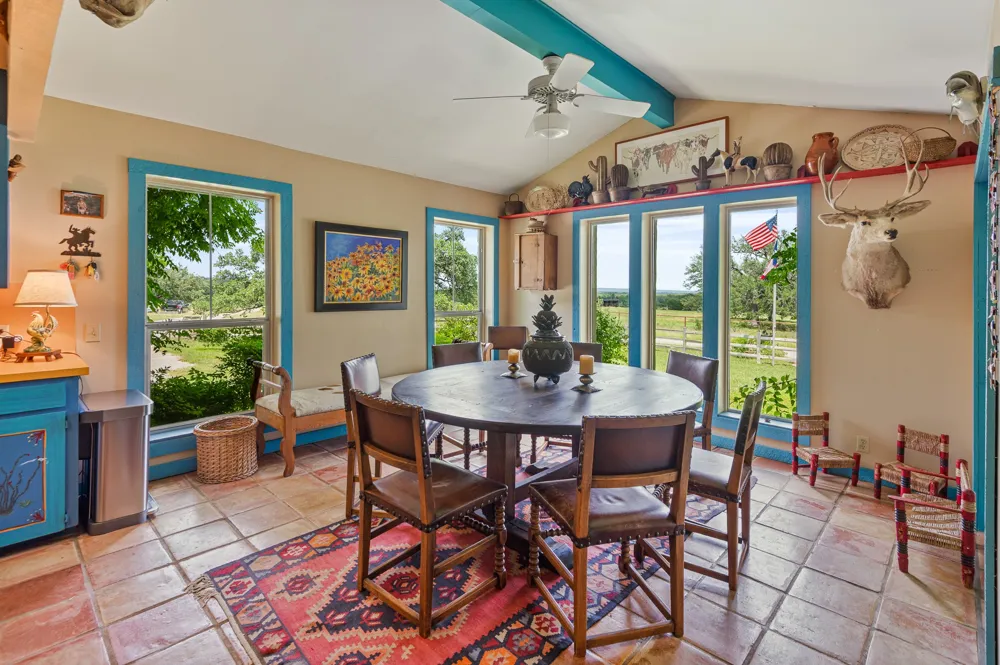 CR 409 Spicewood, TX 78669