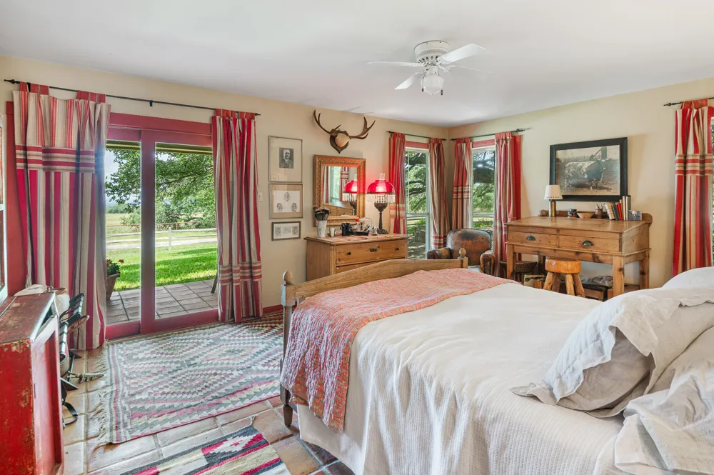 CR 409 Spicewood, TX 78669