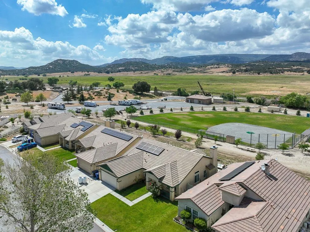 1228 Buckwheat Trl Campo, CA 91906