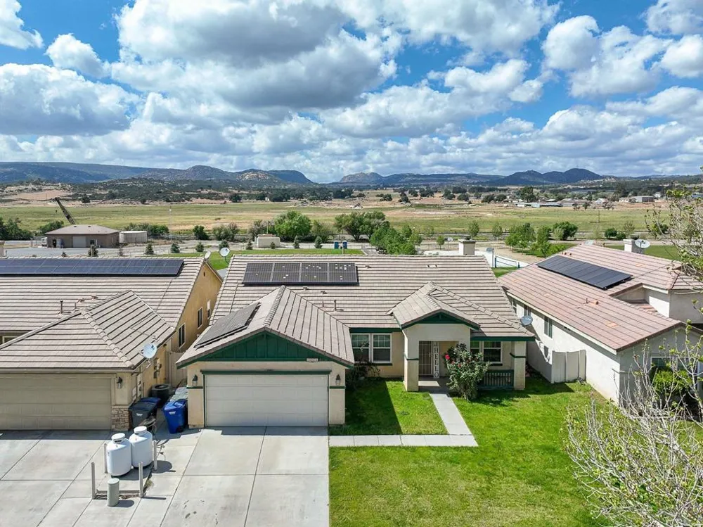 1228 Buckwheat Trl Campo, CA 91906