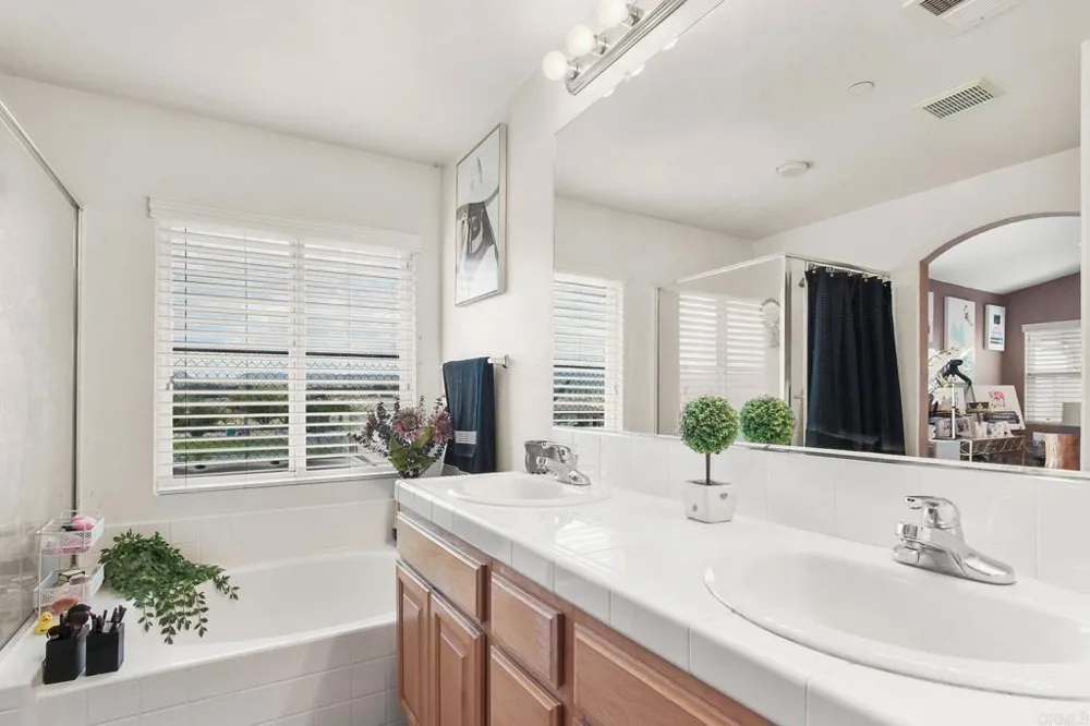 1228 Buckwheat Trl Campo, CA 91906