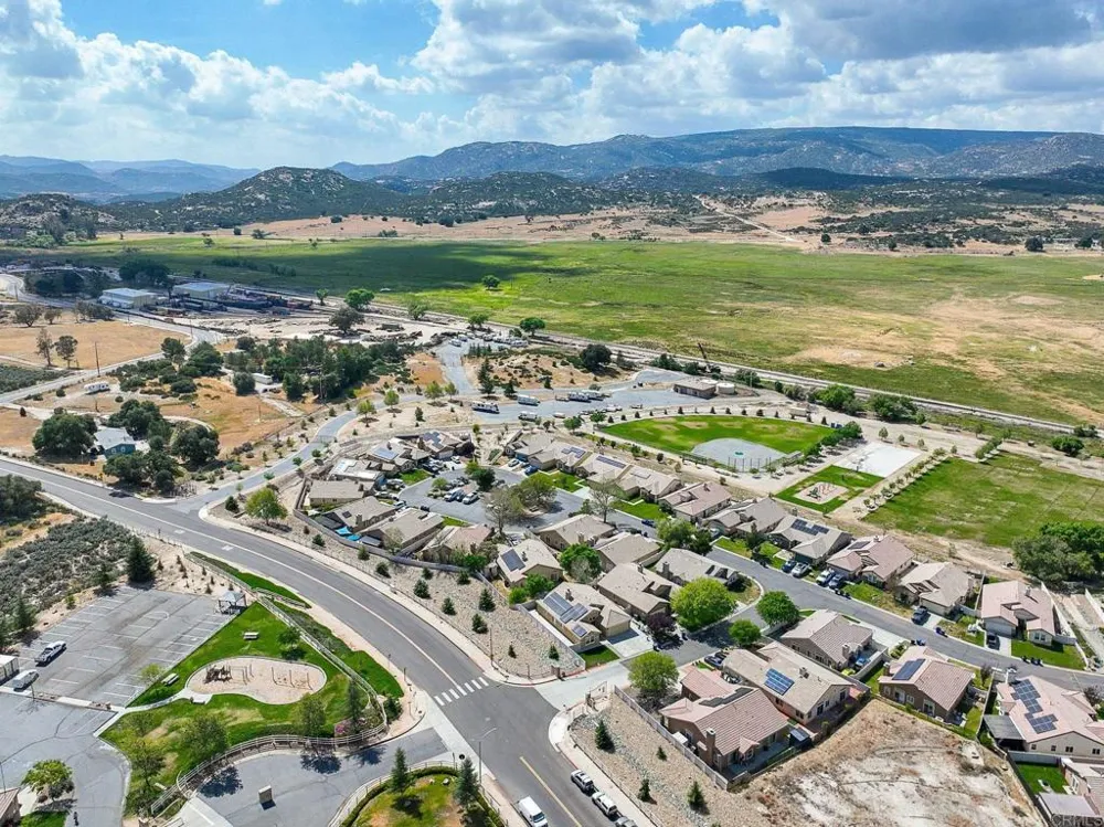 1228 Buckwheat Trl Campo, CA 91906