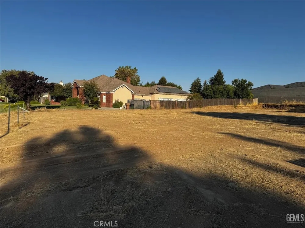 12103 Vista Montana Bakersfield, CA 93306