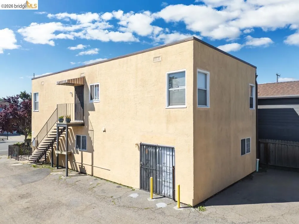 2215 Dover Ave San Pablo, CA 94806