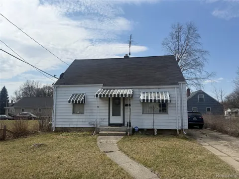 4308 S Grand Traverse