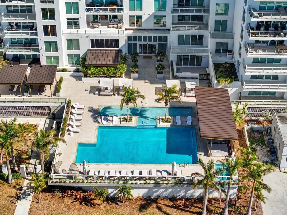 1028 SUNSET POINT ROAD #R9 Clearwater, FL 33755