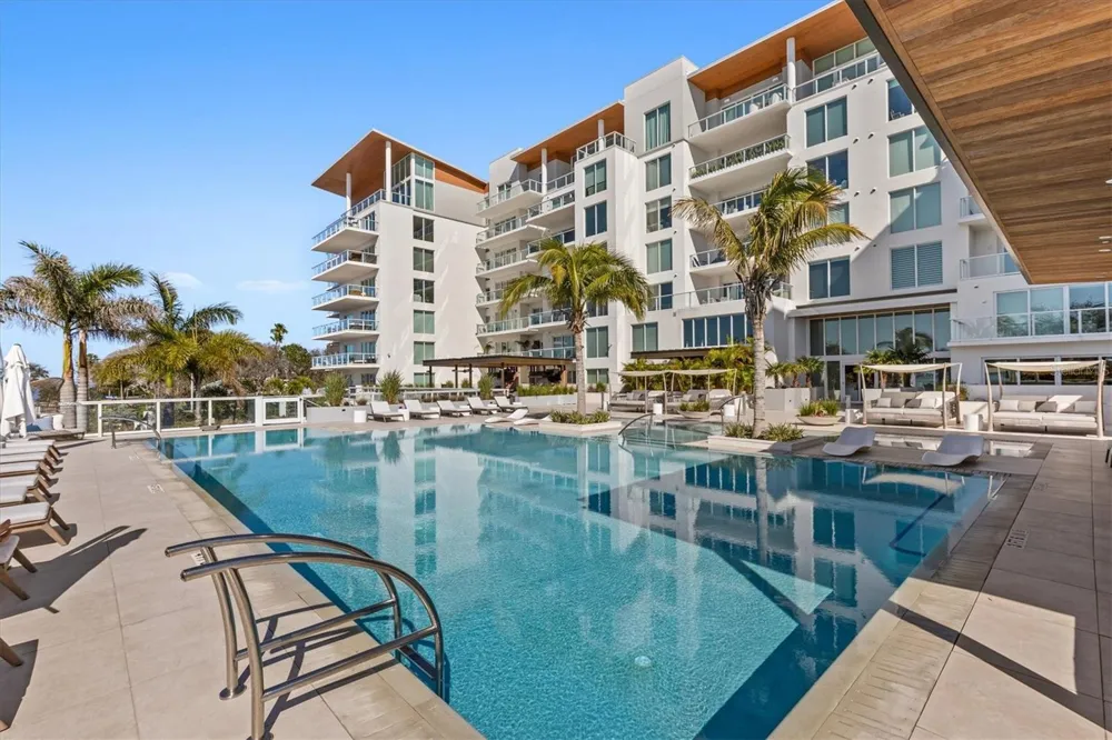 1028 SUNSET POINT ROAD #R9 Clearwater, FL 33755