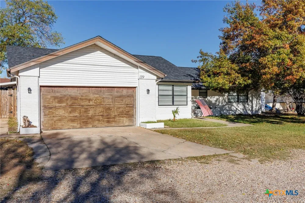 139 E Cottonwood Drive Granite Shoals, TX 78654