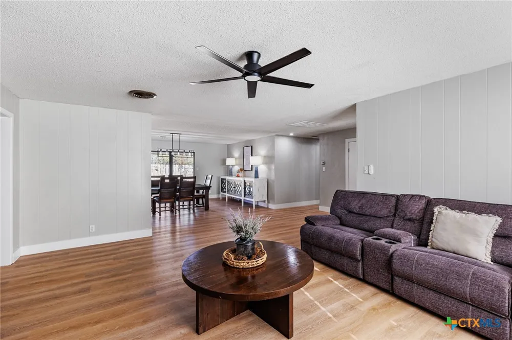 139 E Cottonwood Drive Granite Shoals, TX 78654