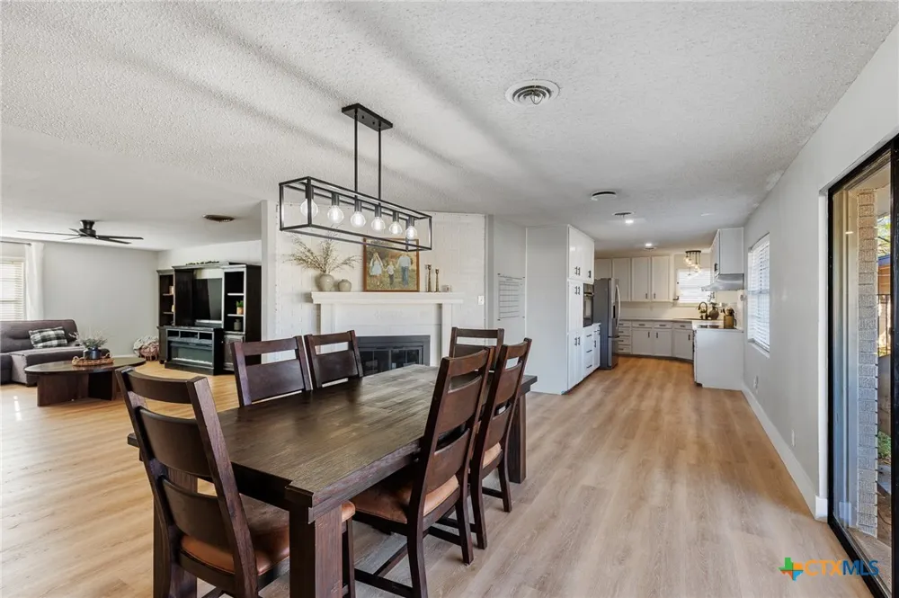 139 E Cottonwood Drive Granite Shoals, TX 78654