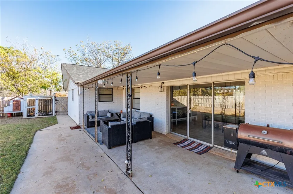 139 E Cottonwood Drive Granite Shoals, TX 78654