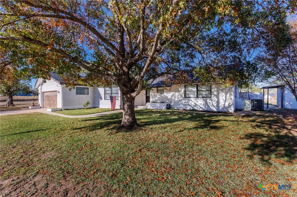 139 E Cottonwood Drive Granite Shoals, TX 78654