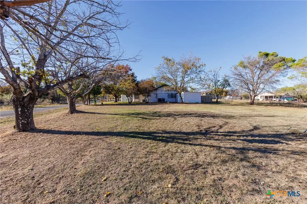 139 E Cottonwood Drive Granite Shoals, TX 78654