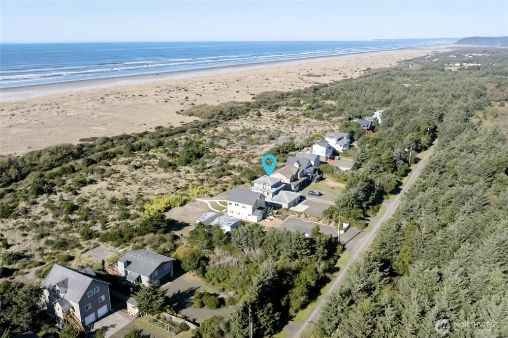27 Ocean Lane Copalis Beach, WA 98535
