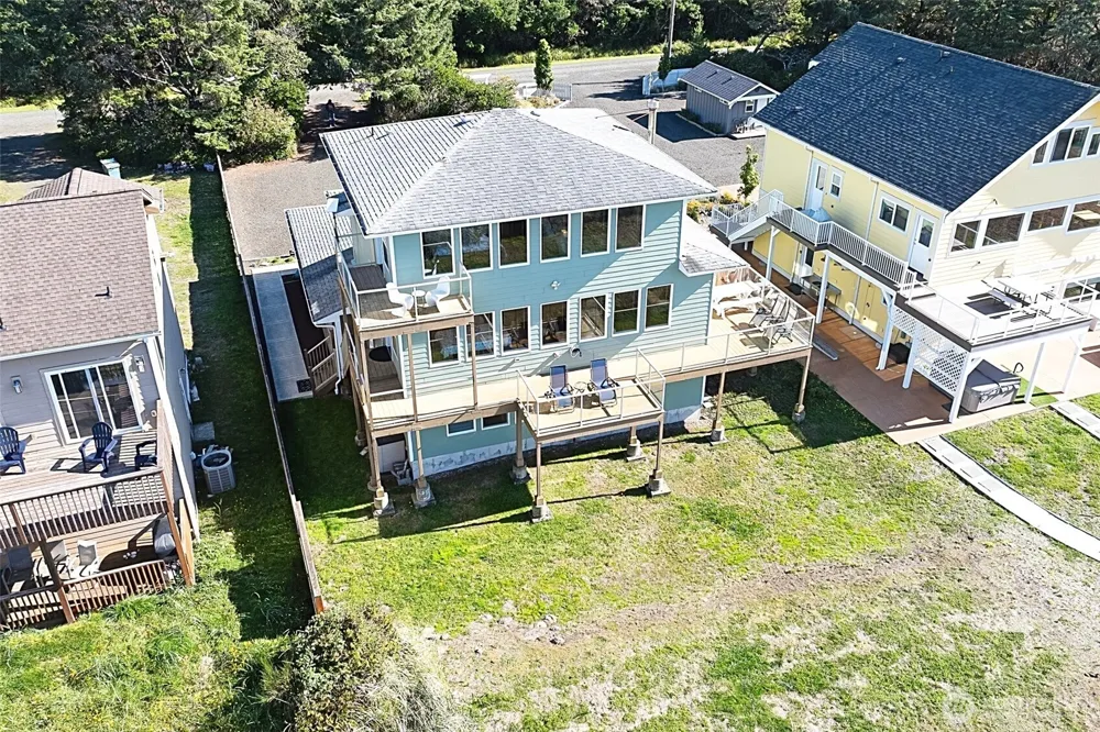 27 Ocean Lane Copalis Beach, WA 98535