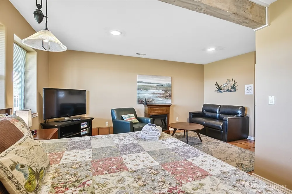 27 Ocean Lane Copalis Beach, WA 98535