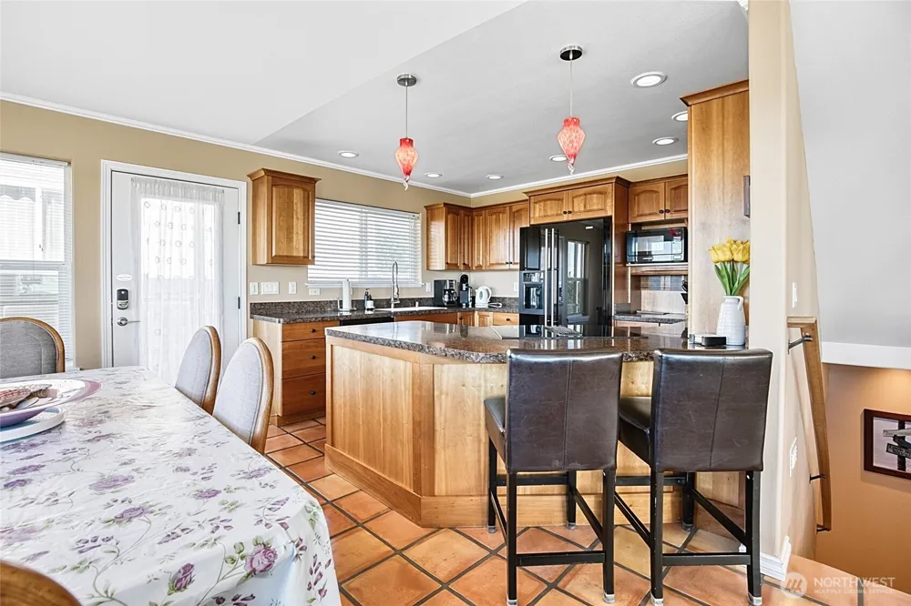 27 Ocean Lane Copalis Beach, WA 98535