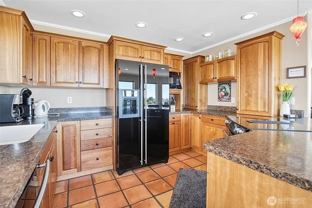27 Ocean Lane Copalis Beach, WA 98535