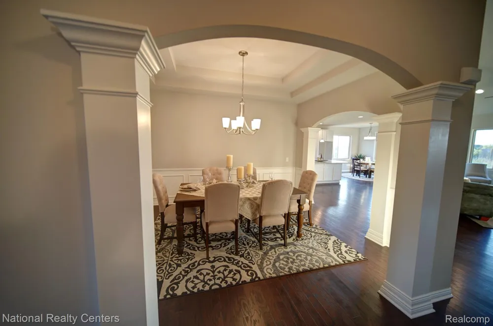 8374 Meadow Creek Drive Goodrich Village, MI 48438