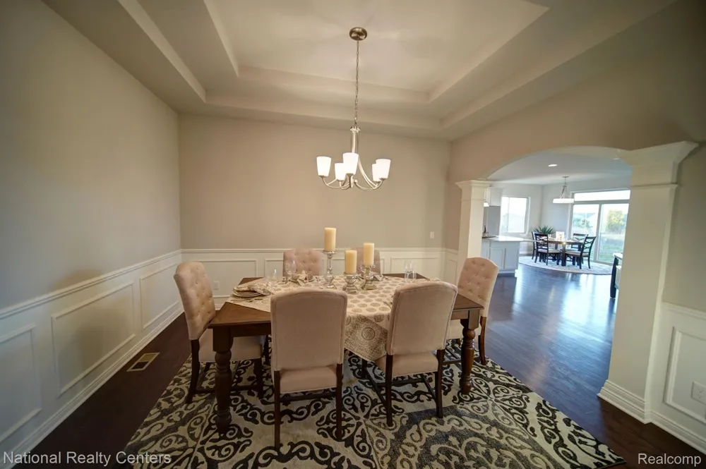 8374 Meadow Creek Drive Goodrich Village, MI 48438