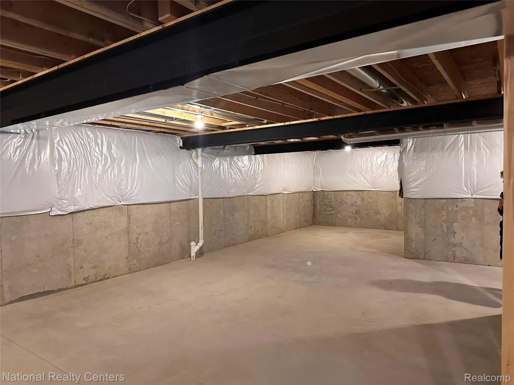8374 Meadow Creek Drive Goodrich Village, MI 48438