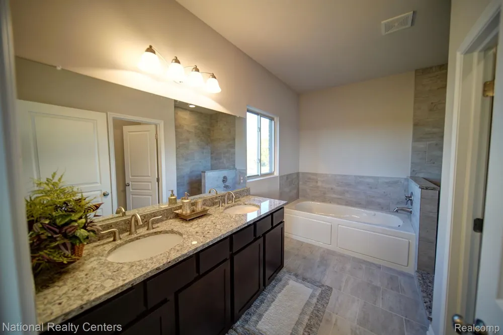 8374 Meadow Creek Drive Goodrich Village, MI 48438