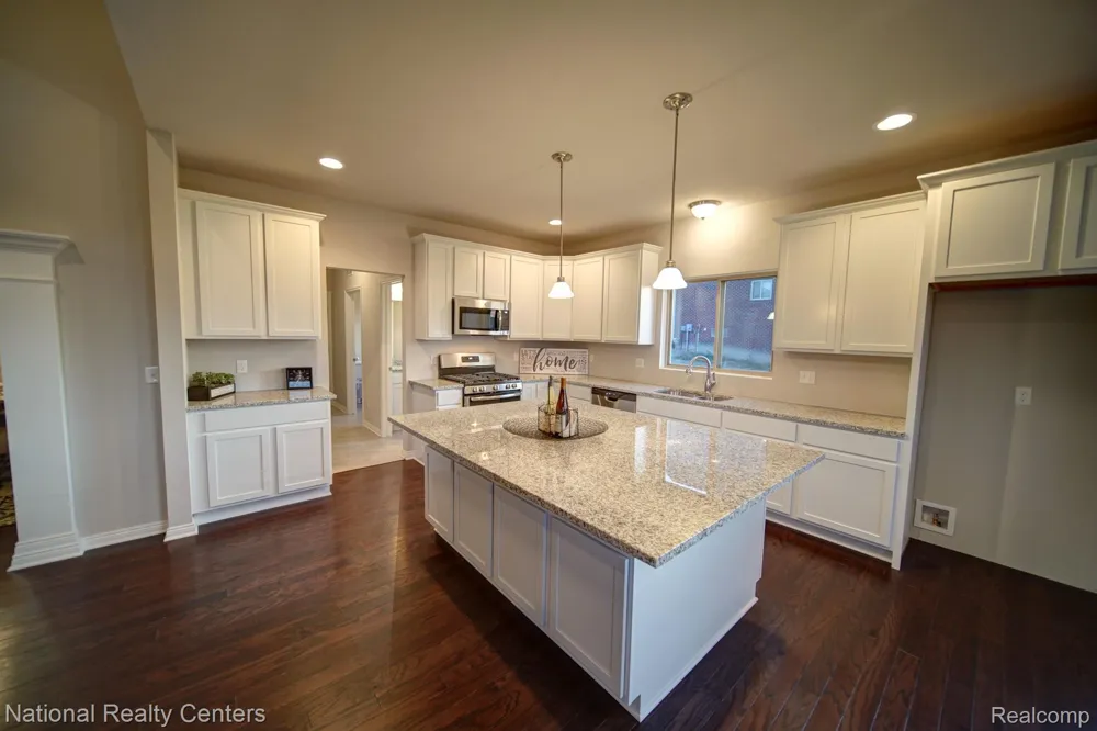 8374 Meadow Creek Drive Goodrich Village, MI 48438