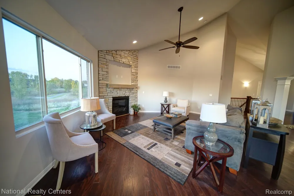 8374 Meadow Creek Drive Goodrich Village, MI 48438