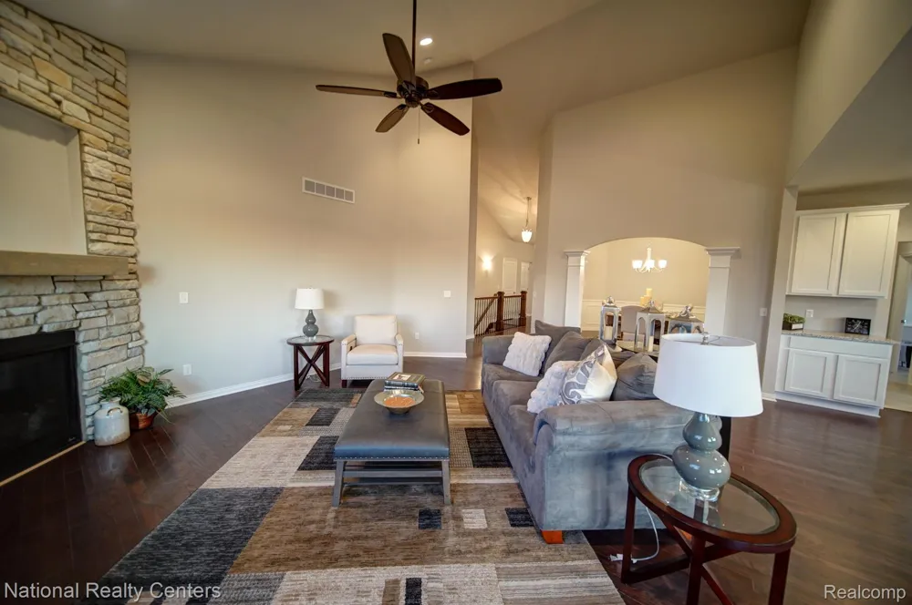 8374 Meadow Creek Drive Goodrich Village, MI 48438